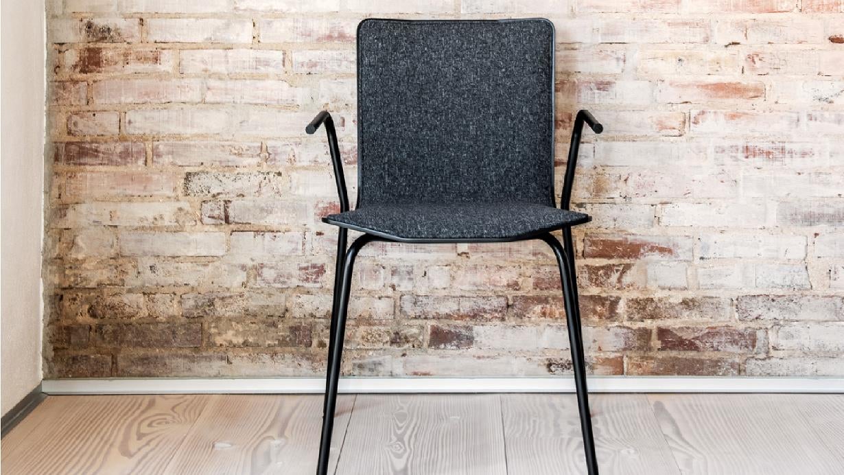 Sm802 Karmstol Krom och tyg i kategori 1