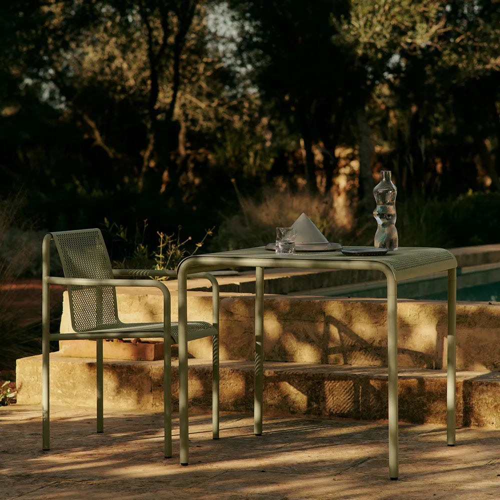 Dapple Matbord 80x80 cm Tea Green