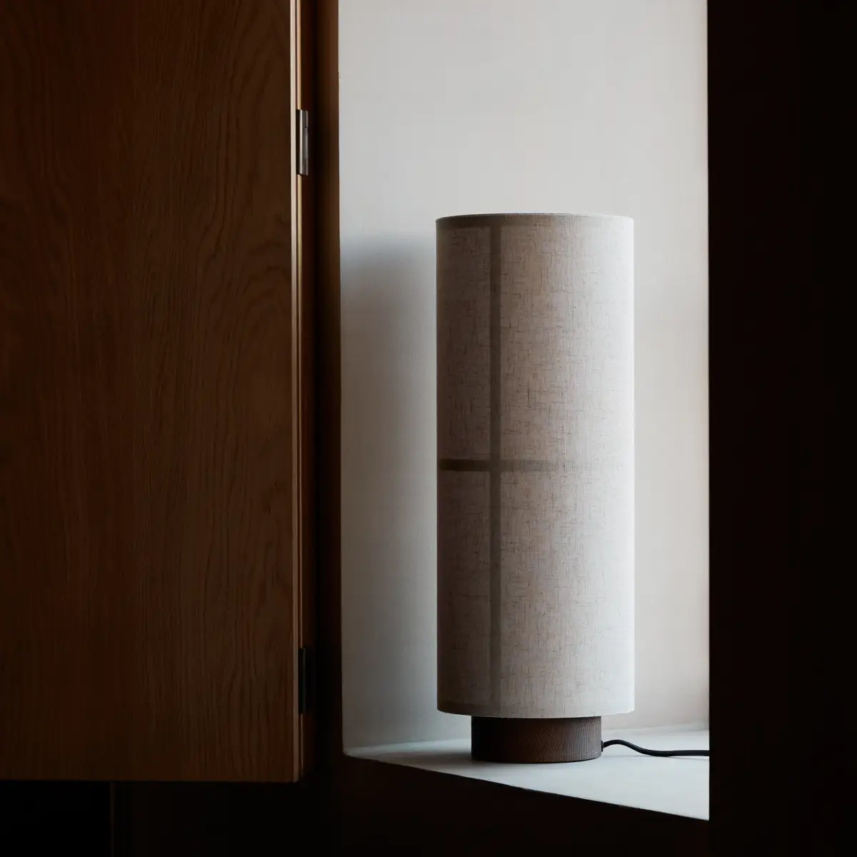 Hashira Bordslampa Linne Raw