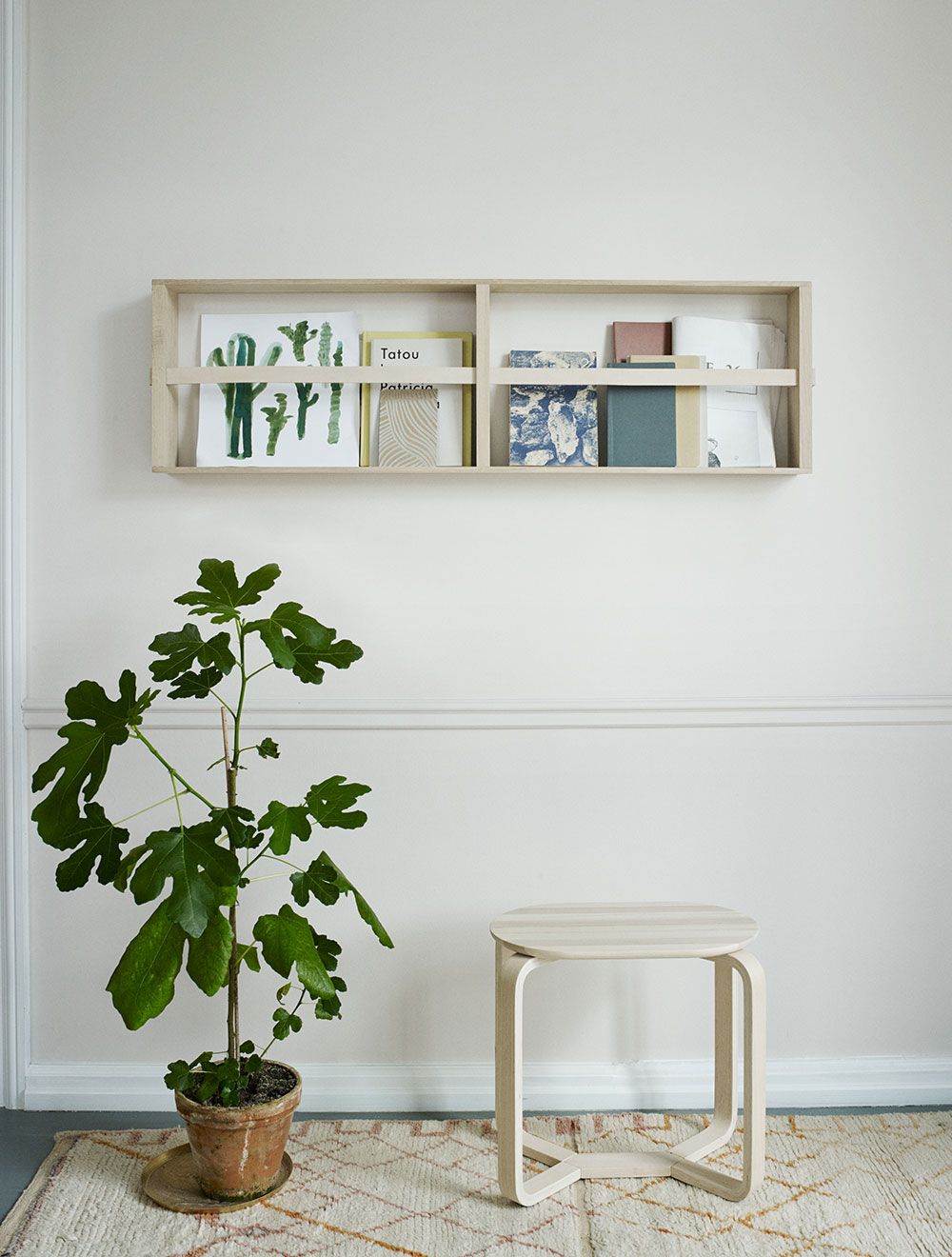 Norr tidningshylla 120 cm