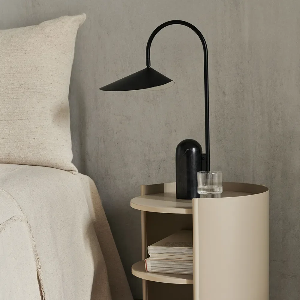 Arum Bordslampa Black