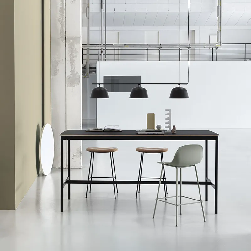 Ambit Rail Lamp - Black