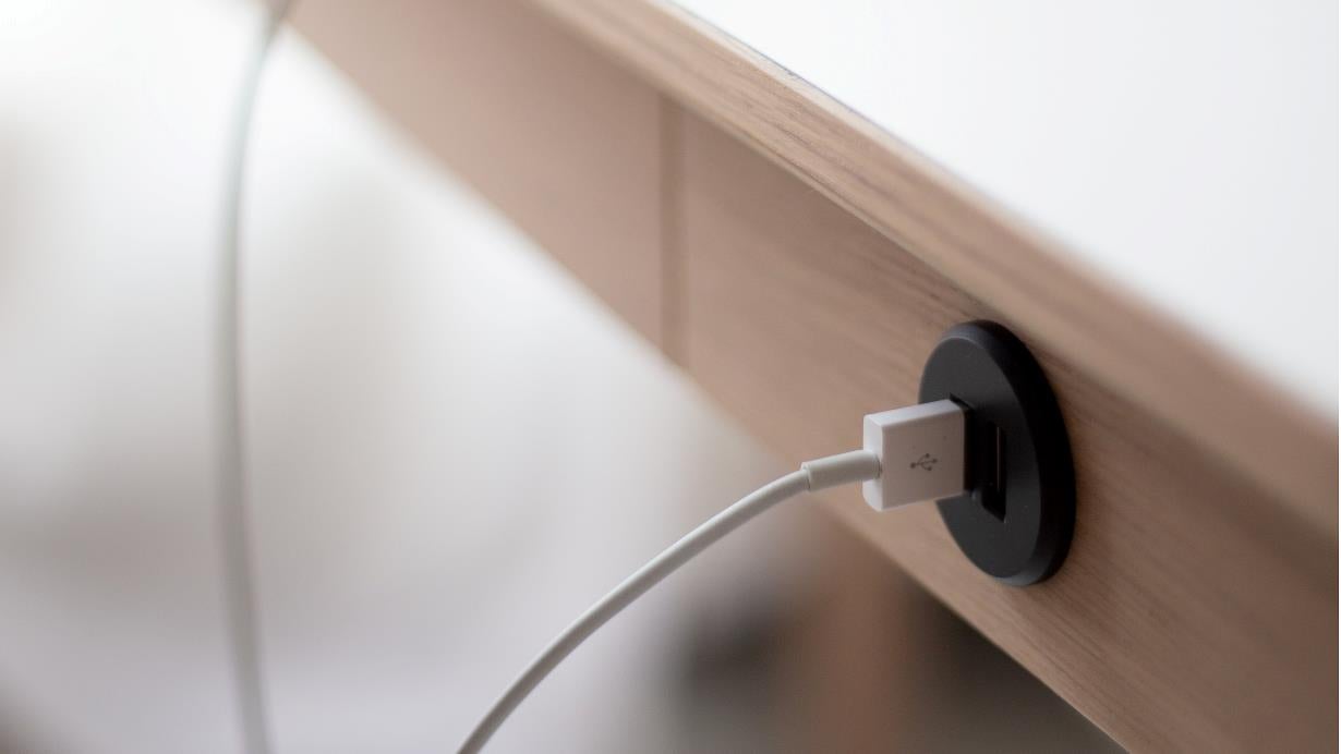 Sm131 Skrivbord Ek Vitolja/Vit Laminat 115X55X74Cm 