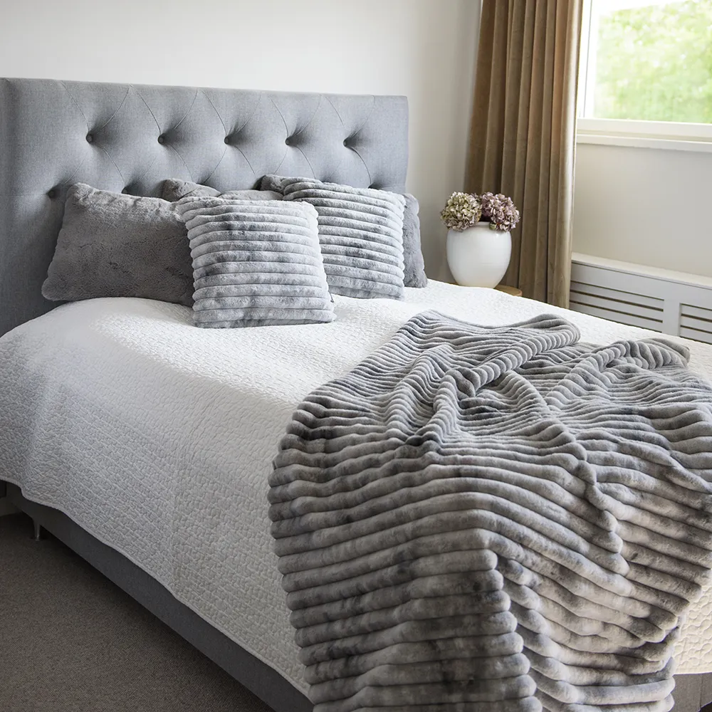 Stripy prydnadskudde 45x45 cm Stone