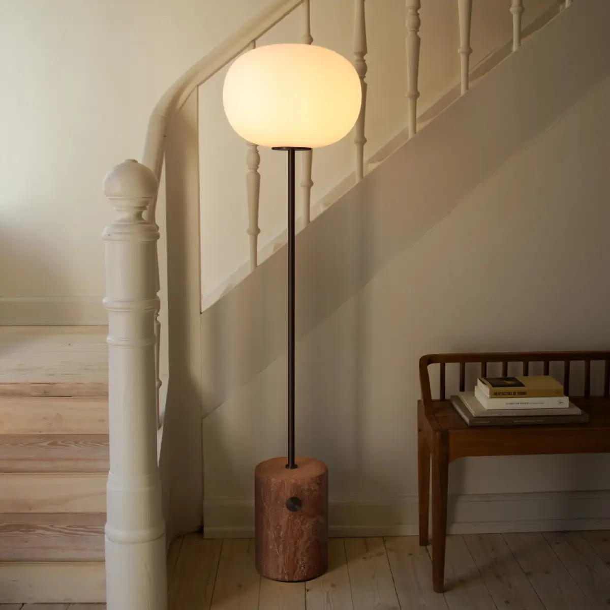 JWDA Golvlampa Travertine, Red/Brass, Bronzed