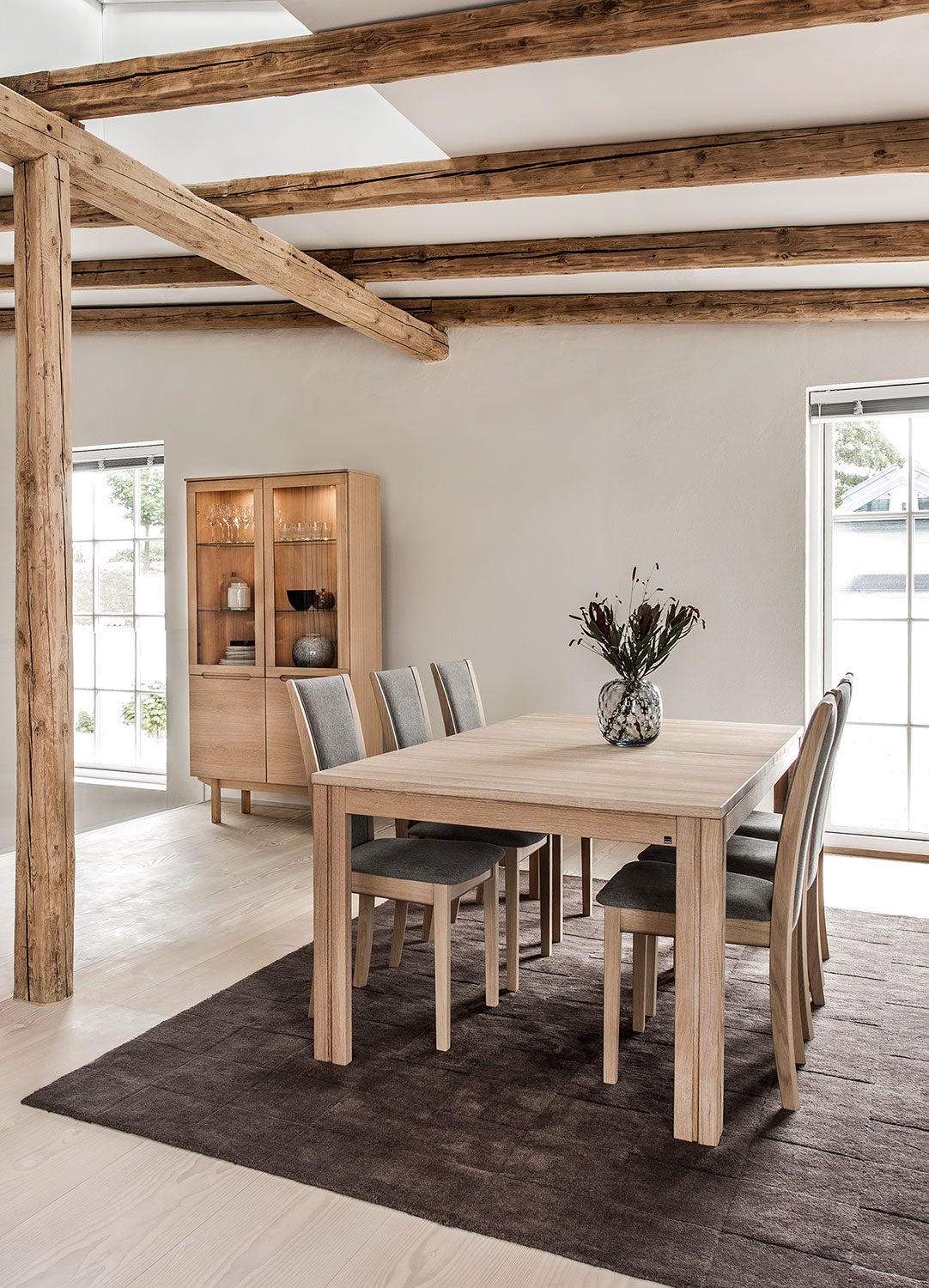 Sm307 Vitrinskåp Valnöt Lack 98X41X182Cm 