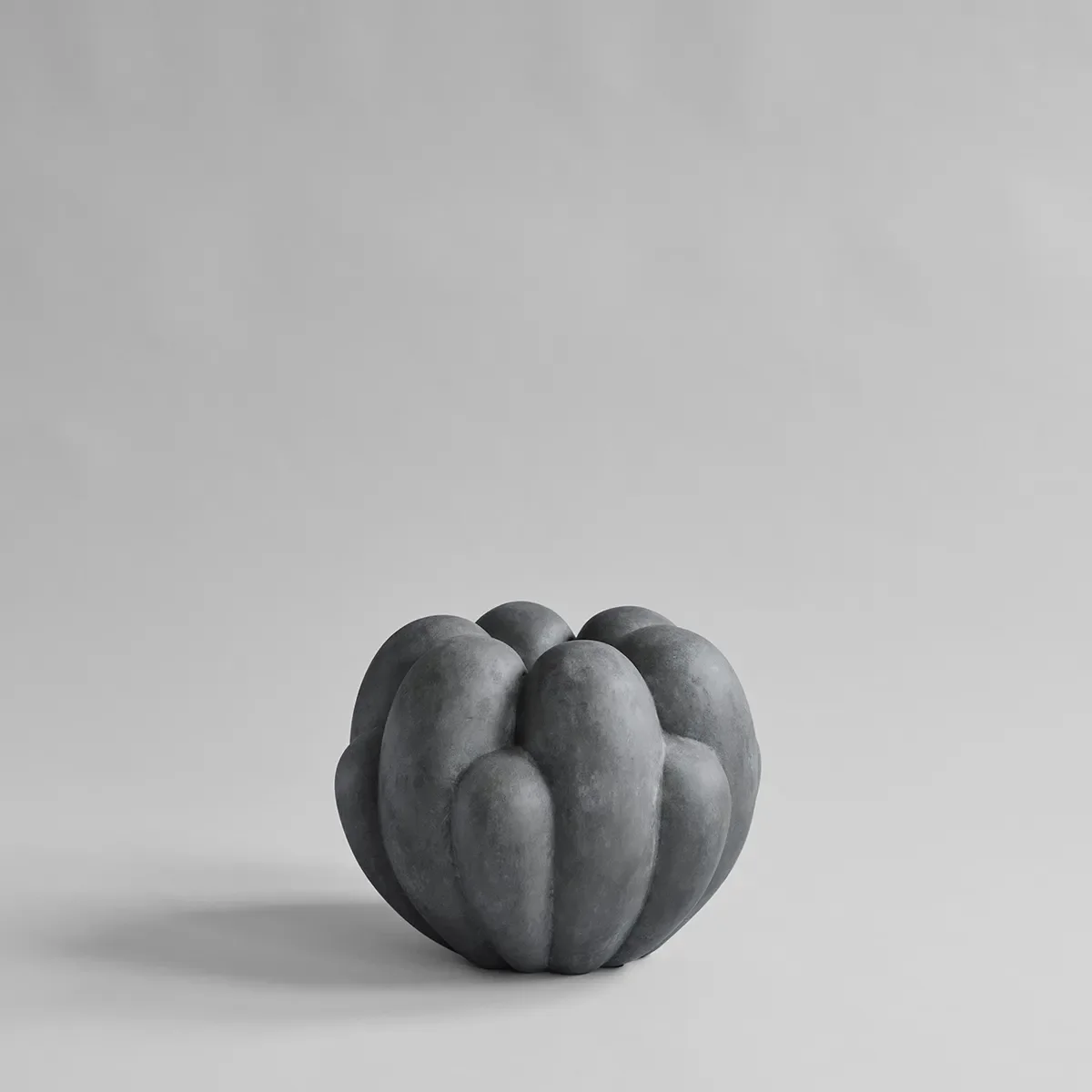 Handgjord vas Bloom Mini Dark Grey H27 cm