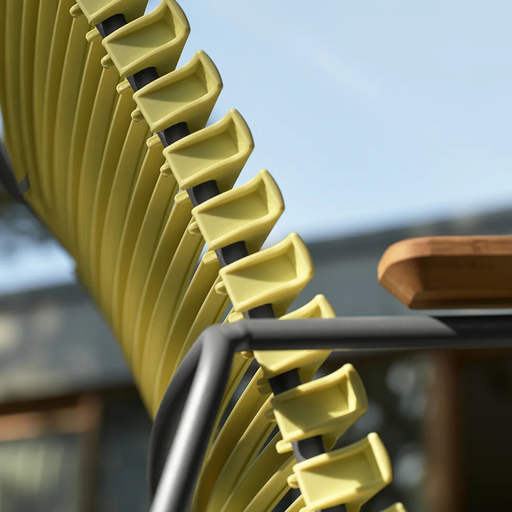 Click Roomy lounge chair Muted white. Frame: Grey. Armrest: Bamboo