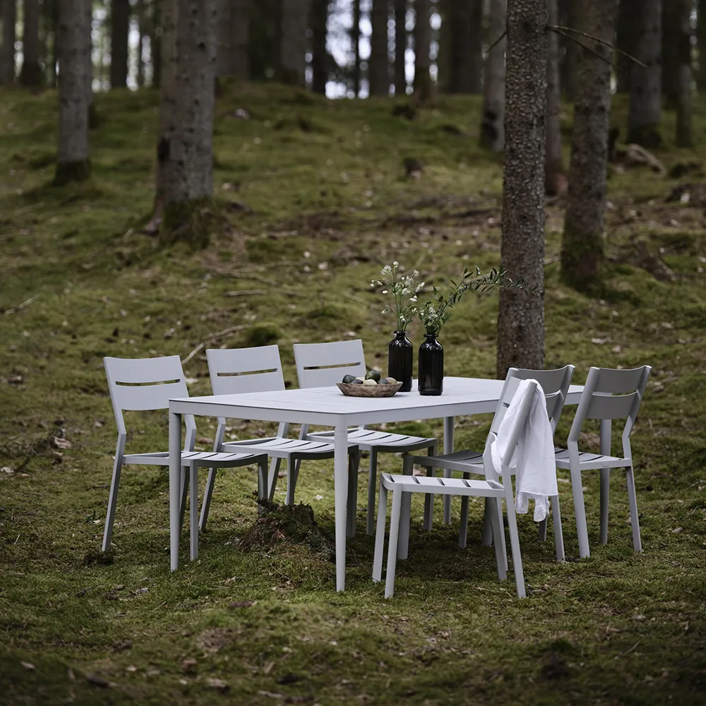 Delia matstol ljusgrå