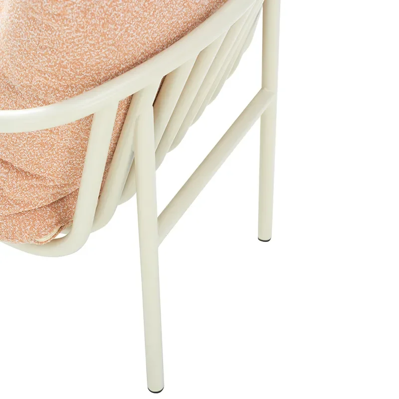 Bendt fåtölj Pearl White/Teddy Orange