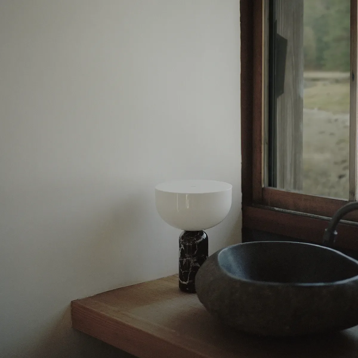 Kizu Bärbar bordslampa Rosso Levanto
