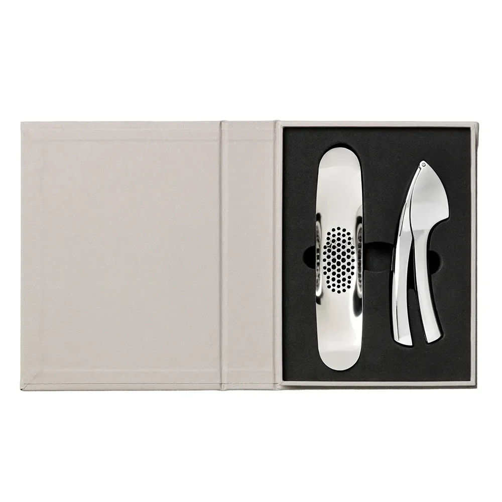 The Essentials - Garlic Tools