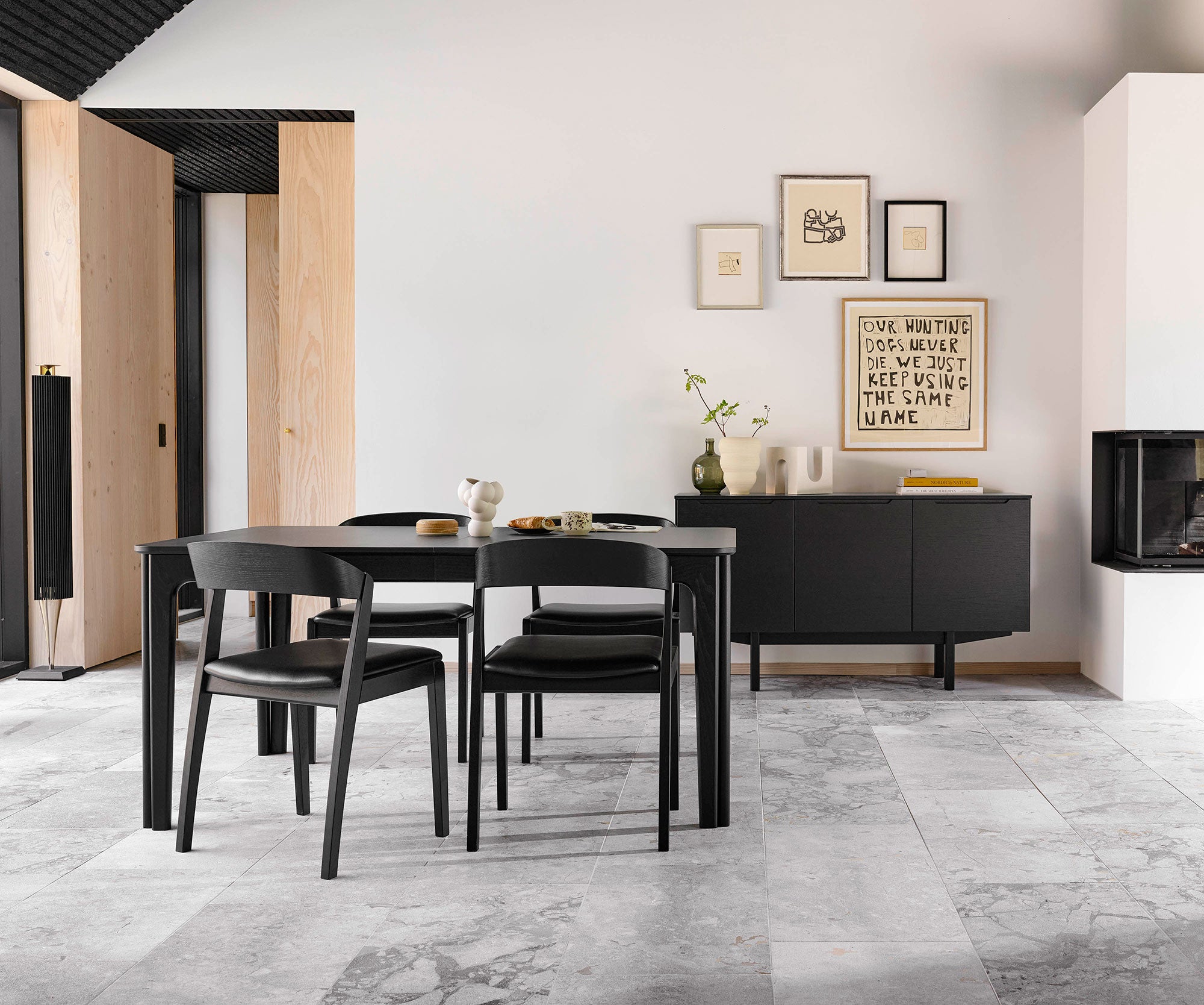 Sm26 Bord Valnöt Olja/Svart Nanolaminat 155-308/359X101X74 Cm 