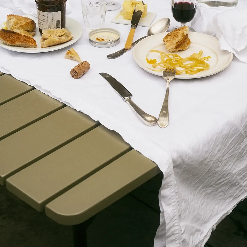 Bord B25A 120 Grönlackad Ek / Svart Stativ