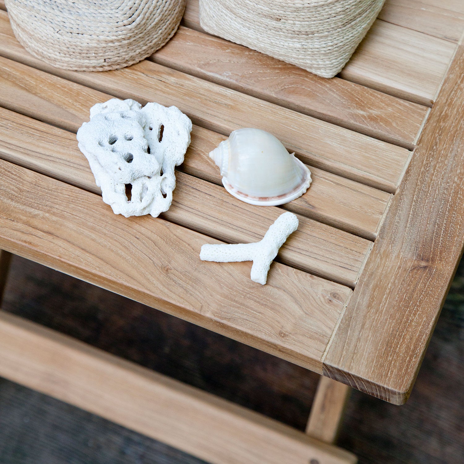 Classic side table teak 