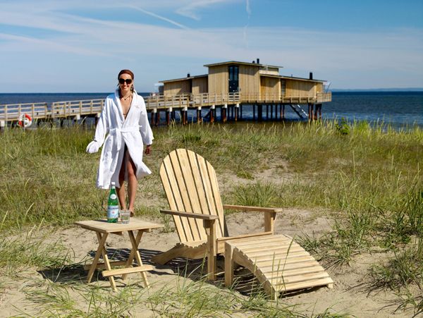 Opal vilstol med fotpall vit 