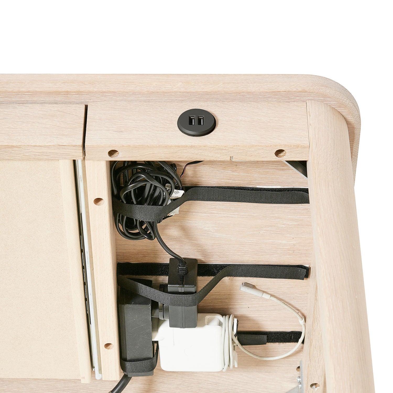 Sm131 Skrivbord Ek Lack 115X55X74Cm 