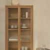 Reed Vitrinskåp - Natural Oak