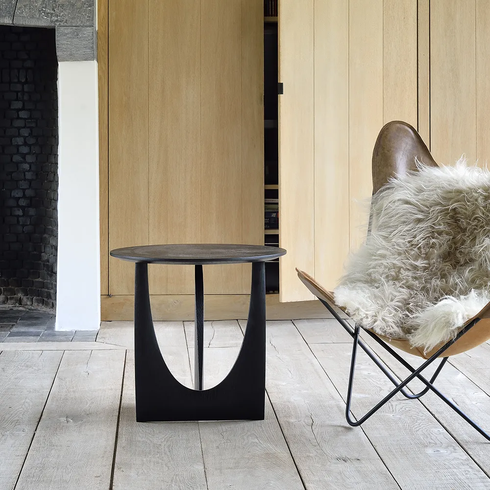 Geometric Sidobord Ek svart