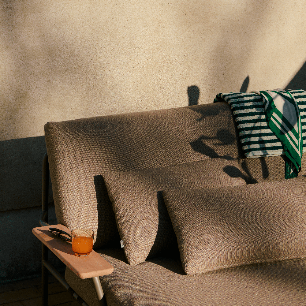 Loungebed Settle med armstöd Grey