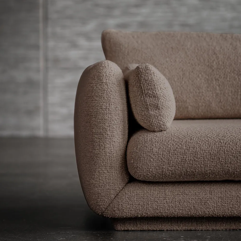 Bloom 2-sits soffa m/sockel Taupe