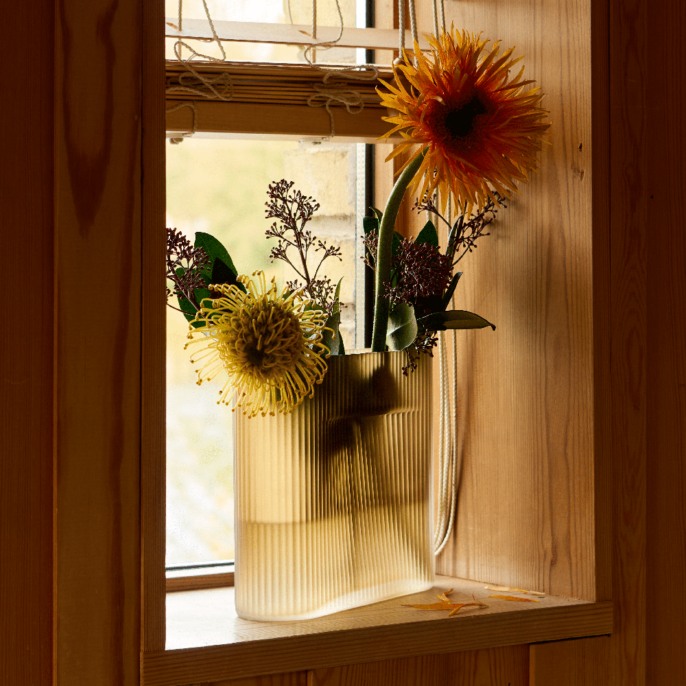 Ridge Vas H: 16,5 cm White Frosted