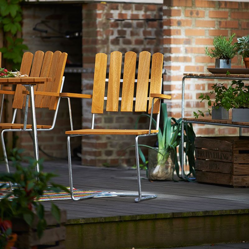 Bord B30 84 X 92 Obehandlad Teak / Varmförzinkat Stativ Stå