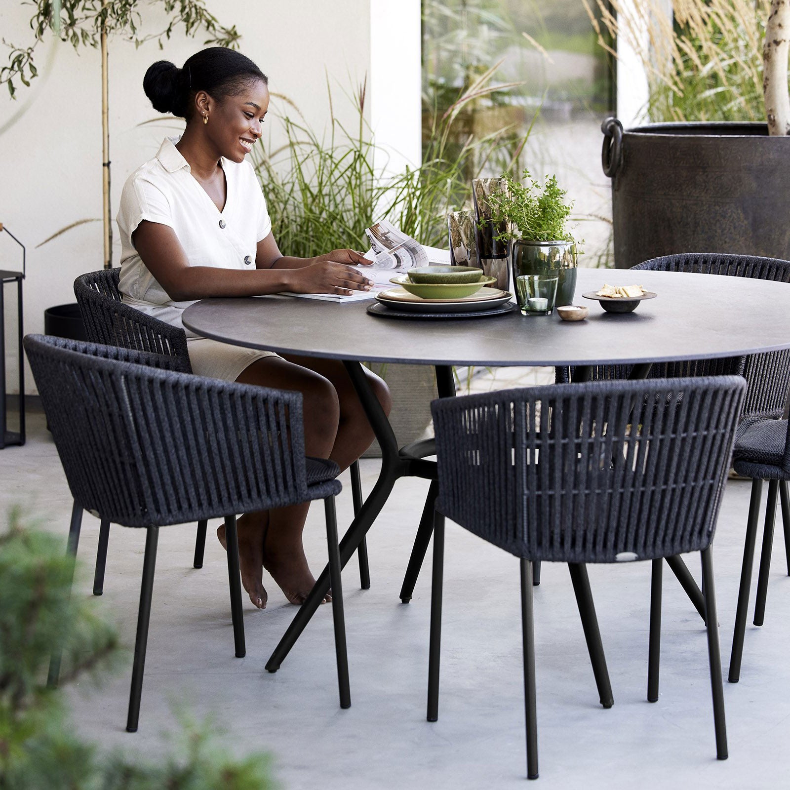 Moments Stapelstol Mörkgrå 