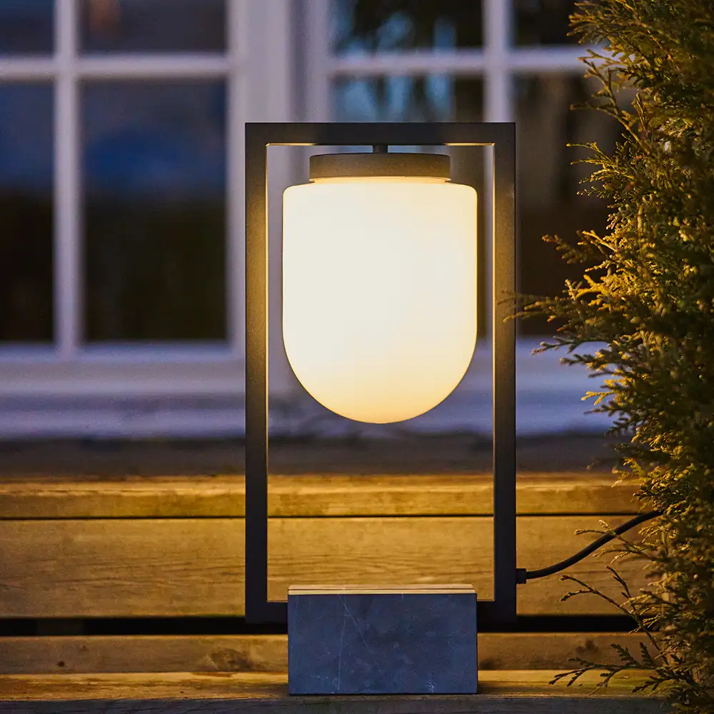 Stanley bord/golvlampa Svart