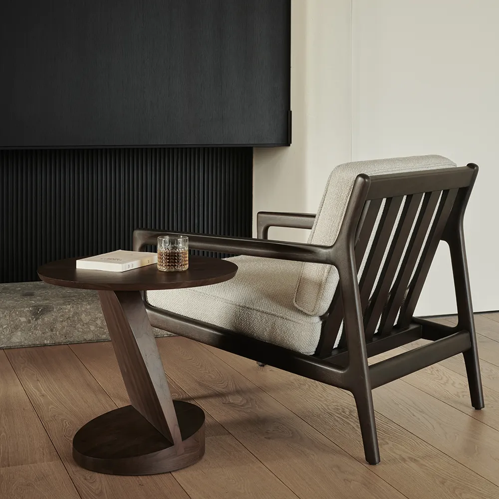 Oblic Sidobord Brunlackad teak