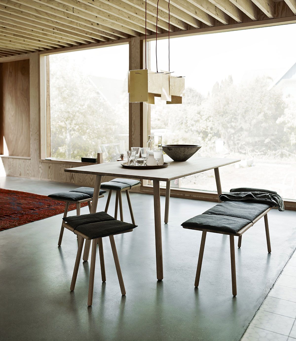 Georg bänk 124x38 cm svart ek