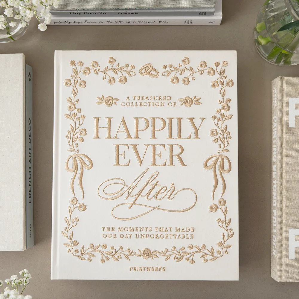 Broderat Fotoalbum - Happily Ever After