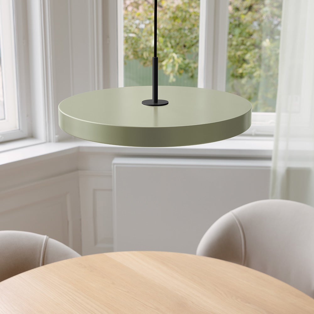 Asteria Medium Taklampa Ø43 cm Nuance Olive/Svart