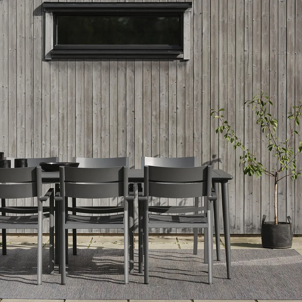 Delia matstol antracit 