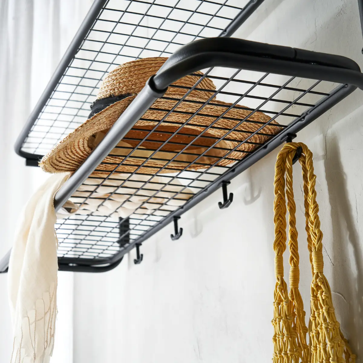 Classic hatthylla 100 cm Svart Krom