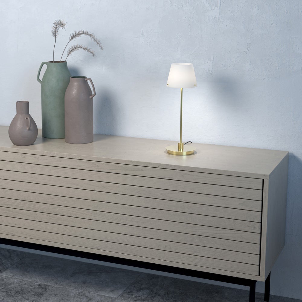 Gil il Grande bordslampa satinmässing G9