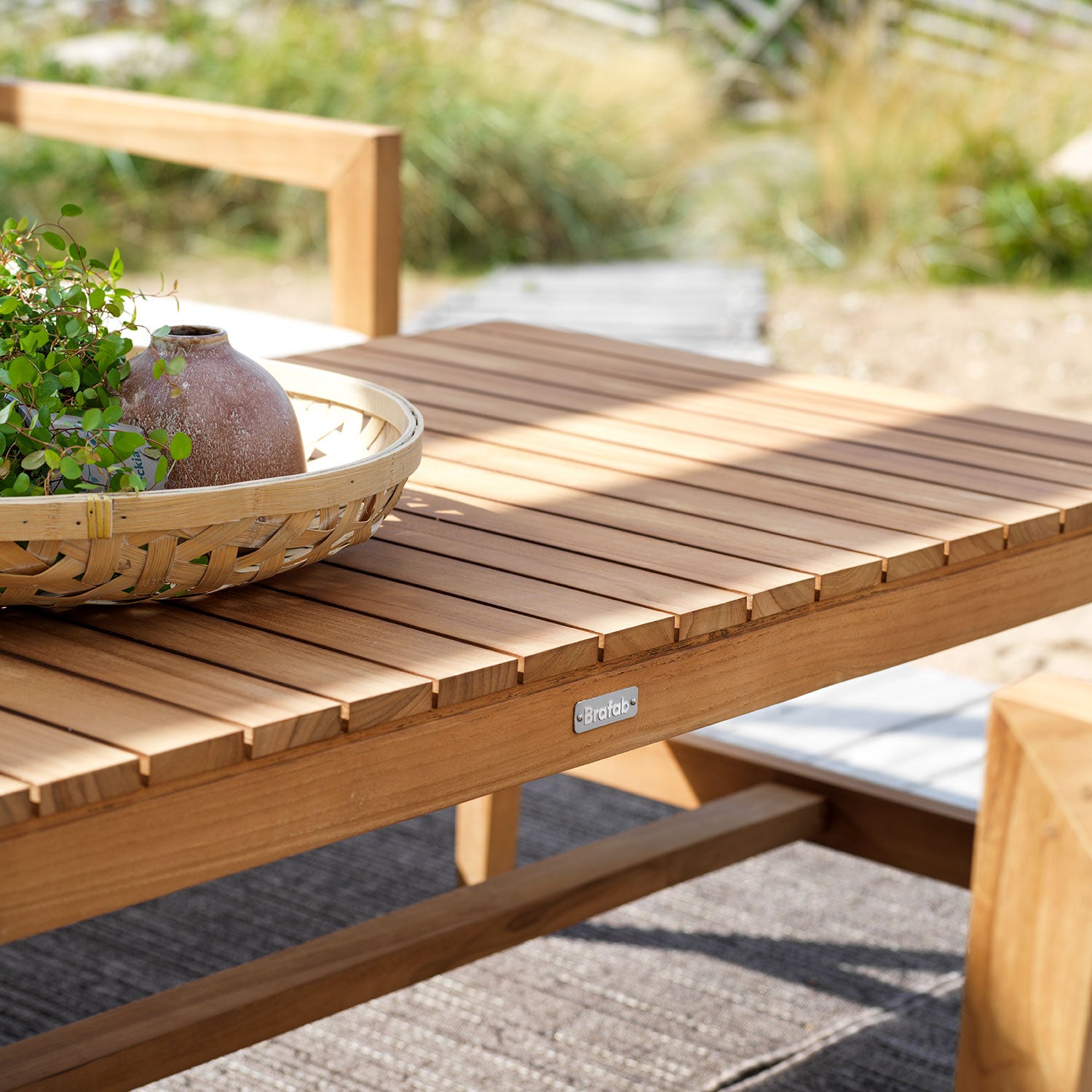 Populär soffbord 70x140  cm i teak 