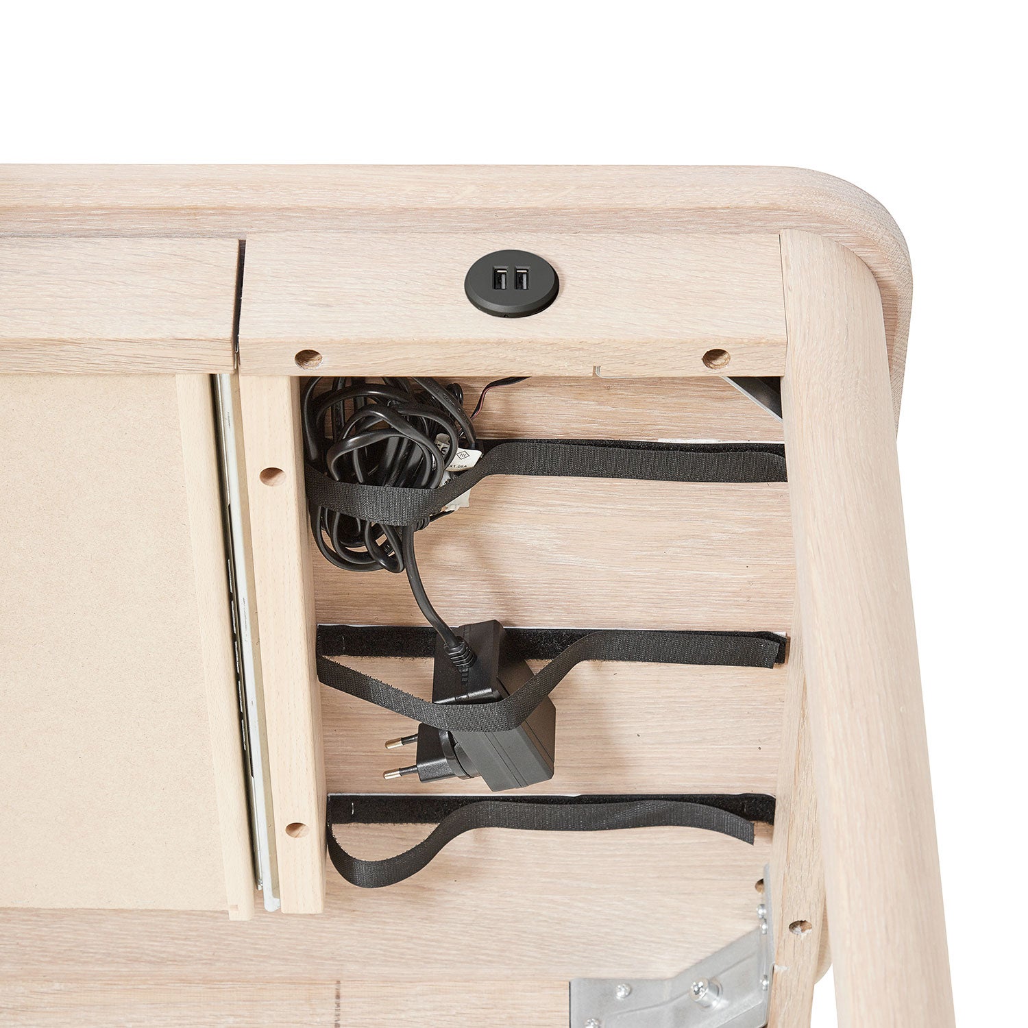 Sm131 Skrivbord Ek Lack 115X55X74Cm 