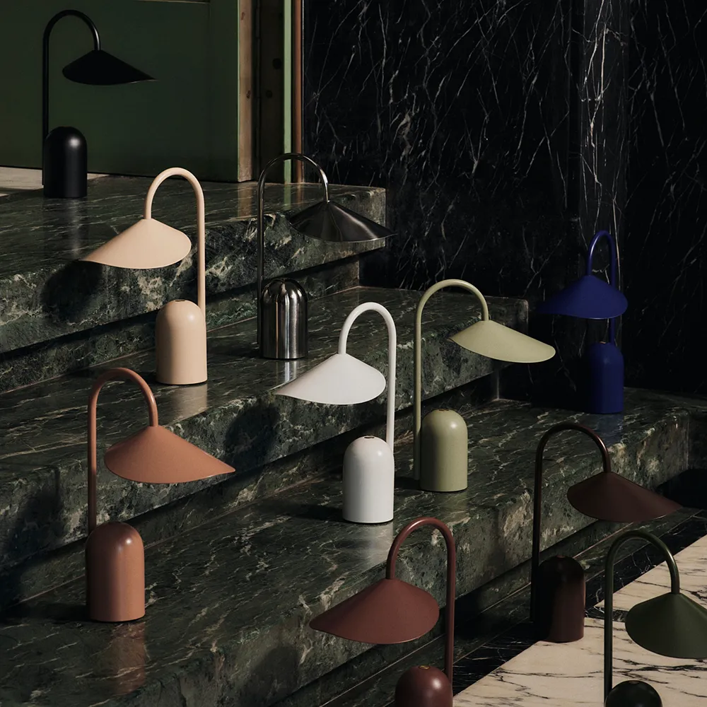 Arum Portabel Lampa Oxide Red