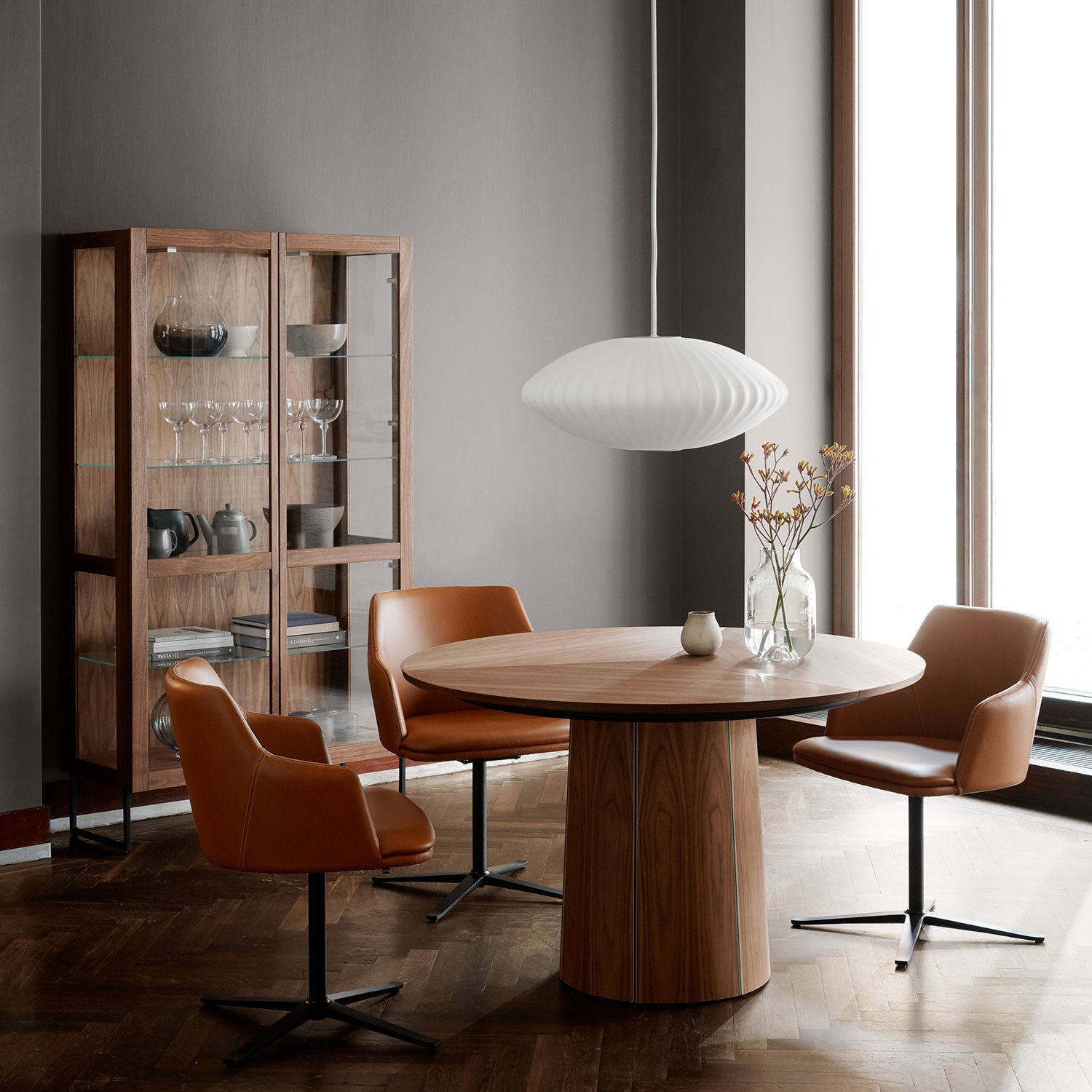 Sm452 Vitrinskåp Ek Lack 100X43X162Cm 