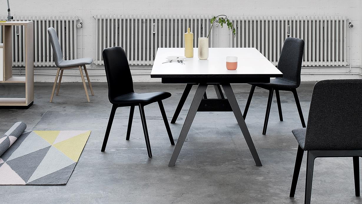 Sm92 Stol Med Tyg I Kategori 1