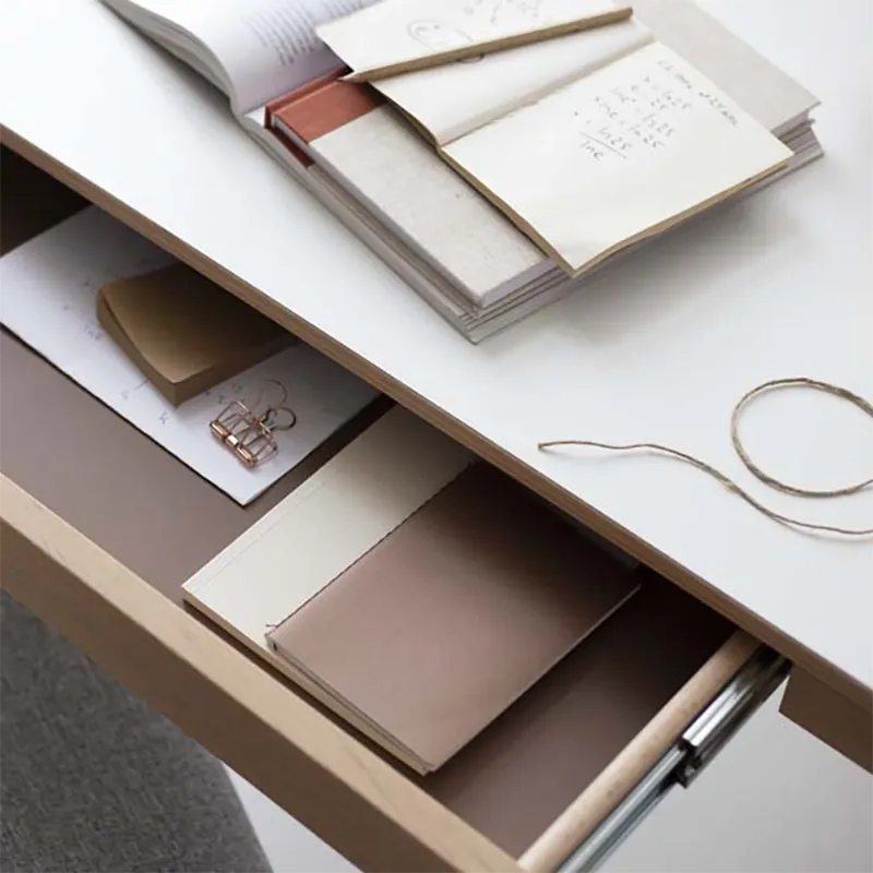 Sm131 Skrivbord Ek Lack 115X55X74Cm 