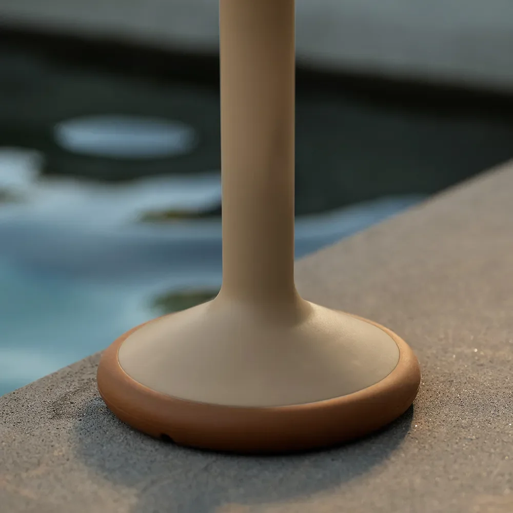 Portabel solcellslampa Luu Beige