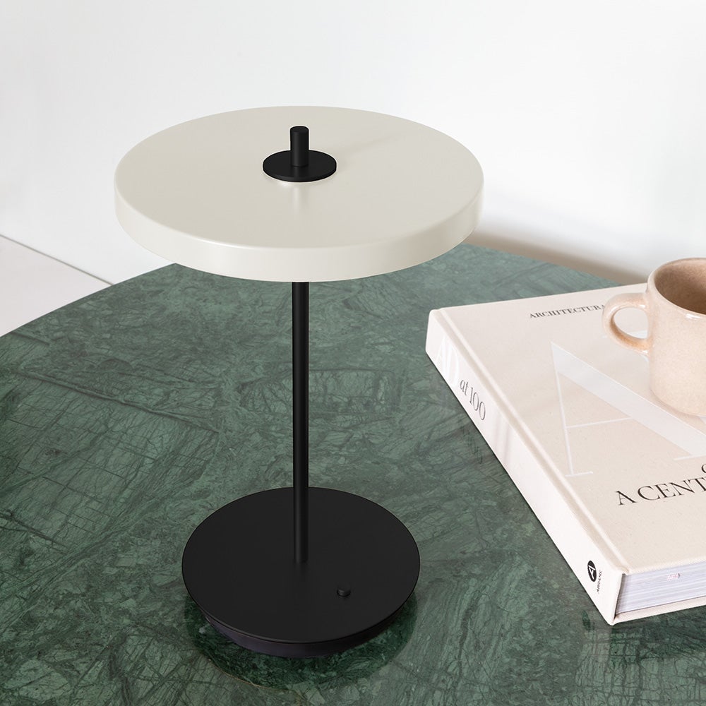 Asteria table Bordslampa Ø31 cm Pearl White/Black Stem