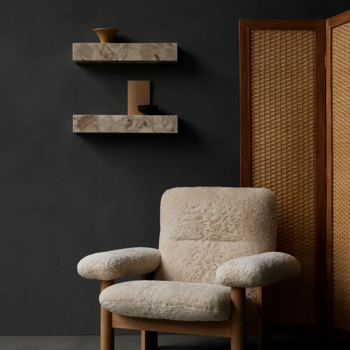 Plinth Hylla Marmor Kunis Breccia