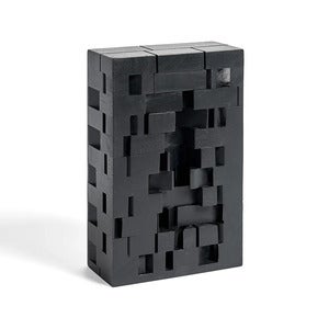 Urban house  skulptur svartlackad mahogny