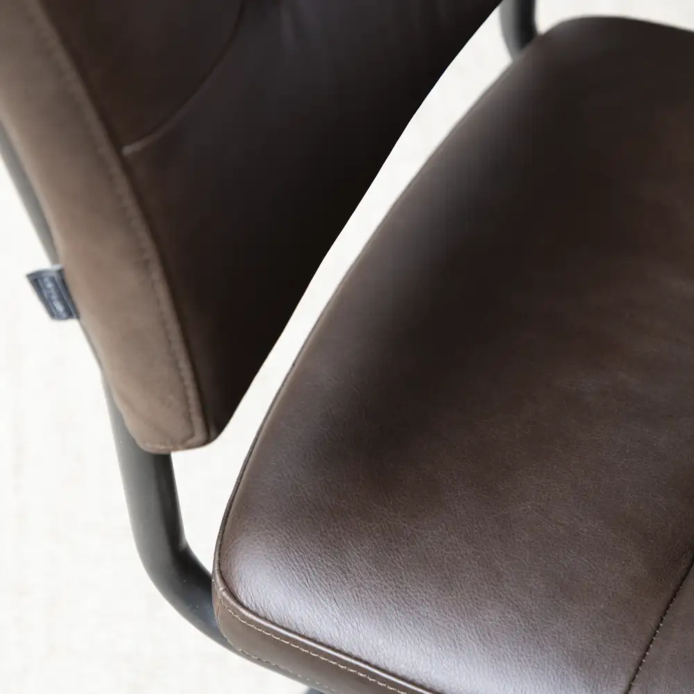 Caspian Matstol Espresso leather
