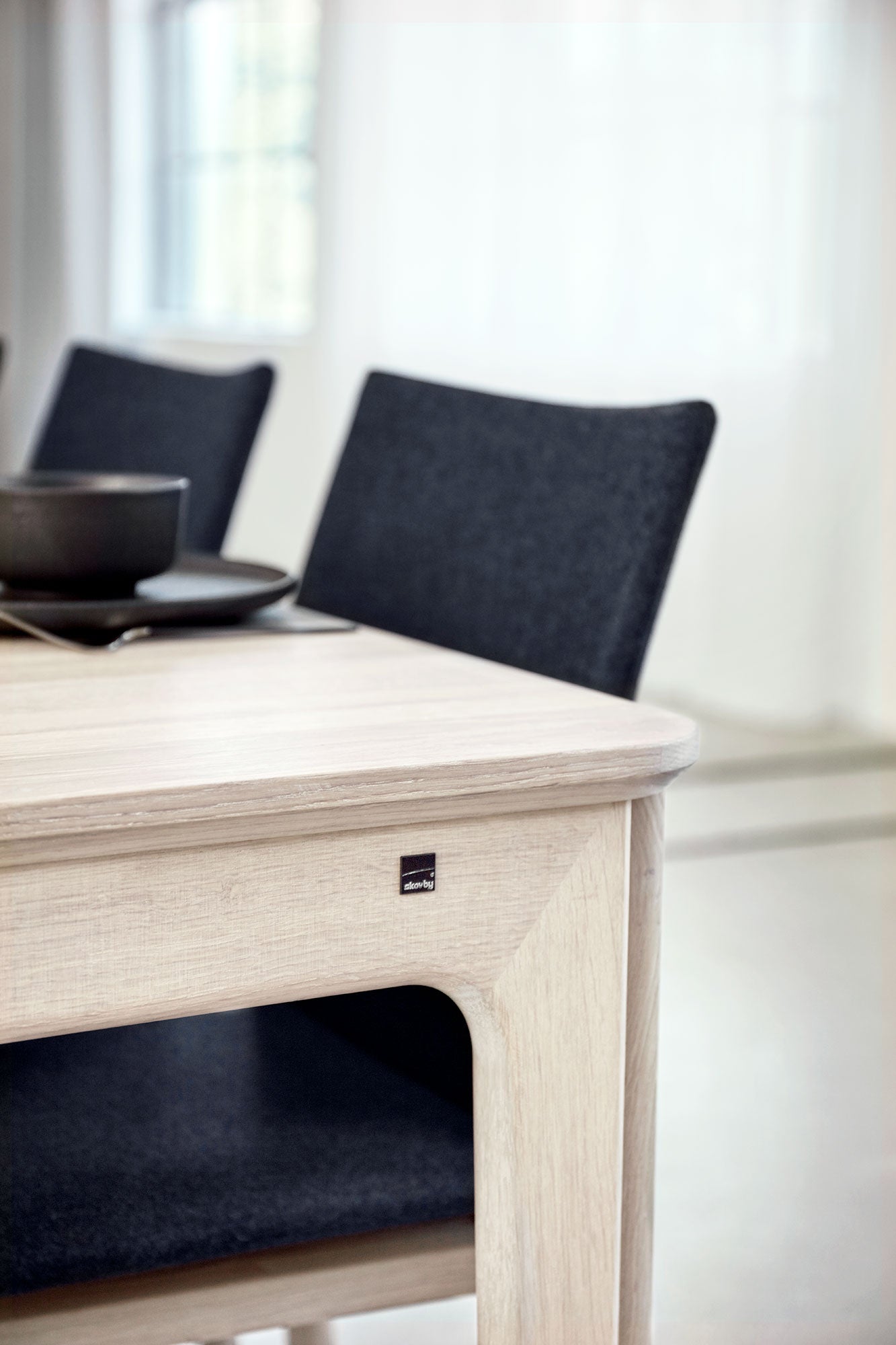 Sm27 Bord Valnöt Lack