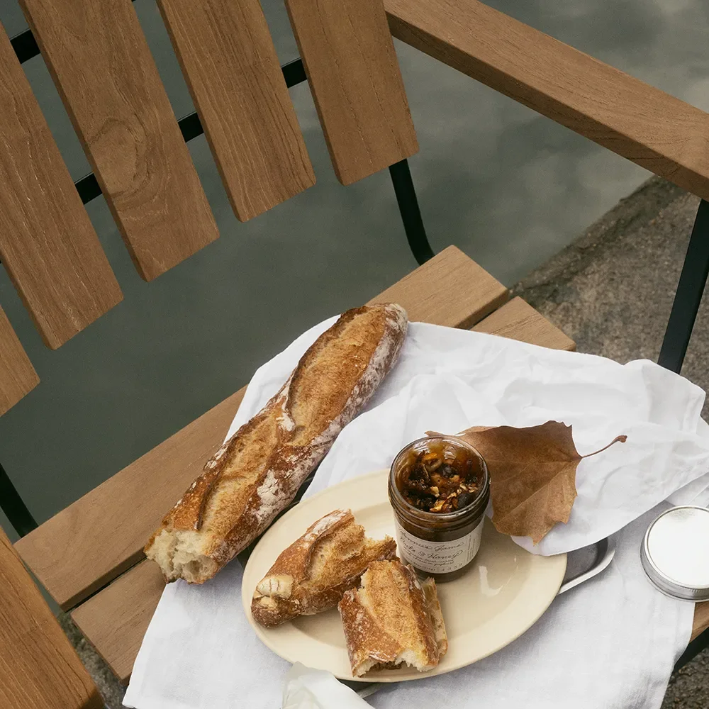 A2 Fåtölj Obehandlad Teak/Svart stativ