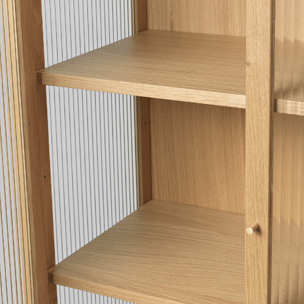 Reed Vitrinskåp - Natural Oak